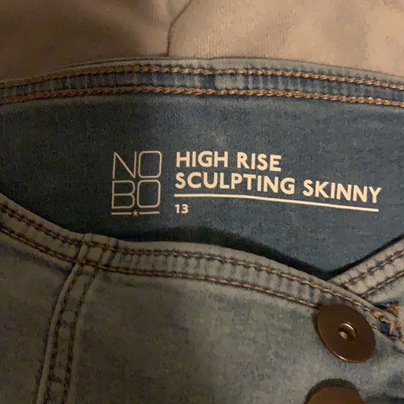 no boundaries high rise skinny blue jean size 13 - Picture 3 of 3